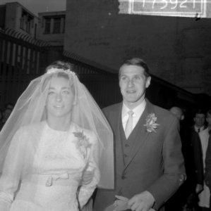 Huwelijk Peter Post met Loek Kalis , in kapel in de Warmoesstraat, Bestanddeelnr 917-3921