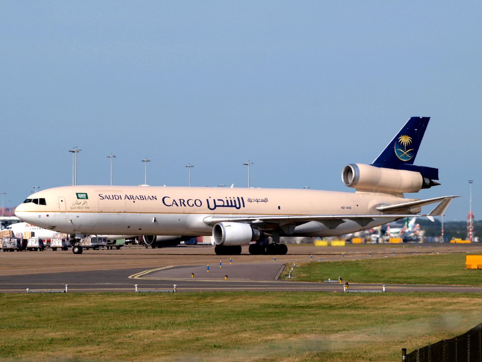 HZ-AND - Saudi Arabian Airlines taxiing 29july2013 pic1