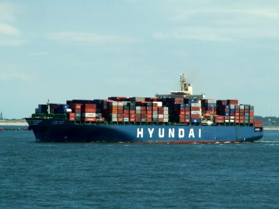 Hyundai Liberty - IMO 9110389 -, leaving Port of Rotterdam, Holland 08-Jul-2006