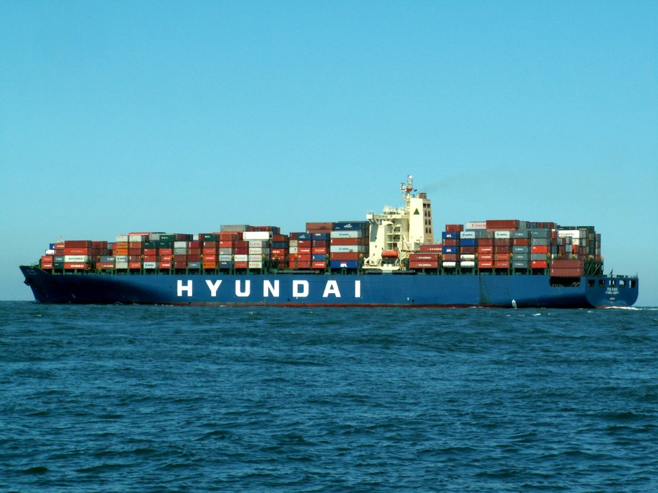 Hyundai Liberty p4, leaving Port of Rotterdam, Holland 08-Jul-2006