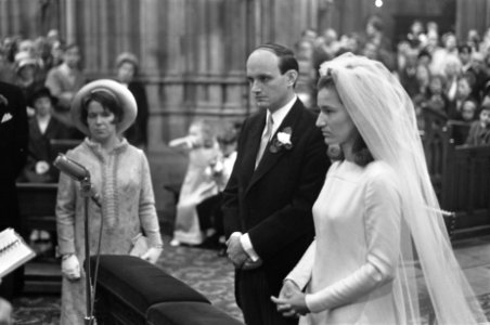 Huwelijk mejuffrouw M. van Lanschot en F. Houben in Den Bosch . Prinses Christin, Bestanddeelnr 921-4742