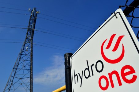 HydroOneOverheadPowerLines4