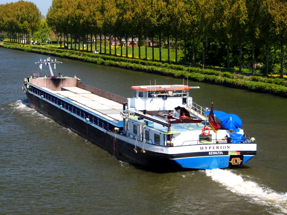 Hyperion, ENI 02204724 at the Amsterdam-Rhine canal, pic3