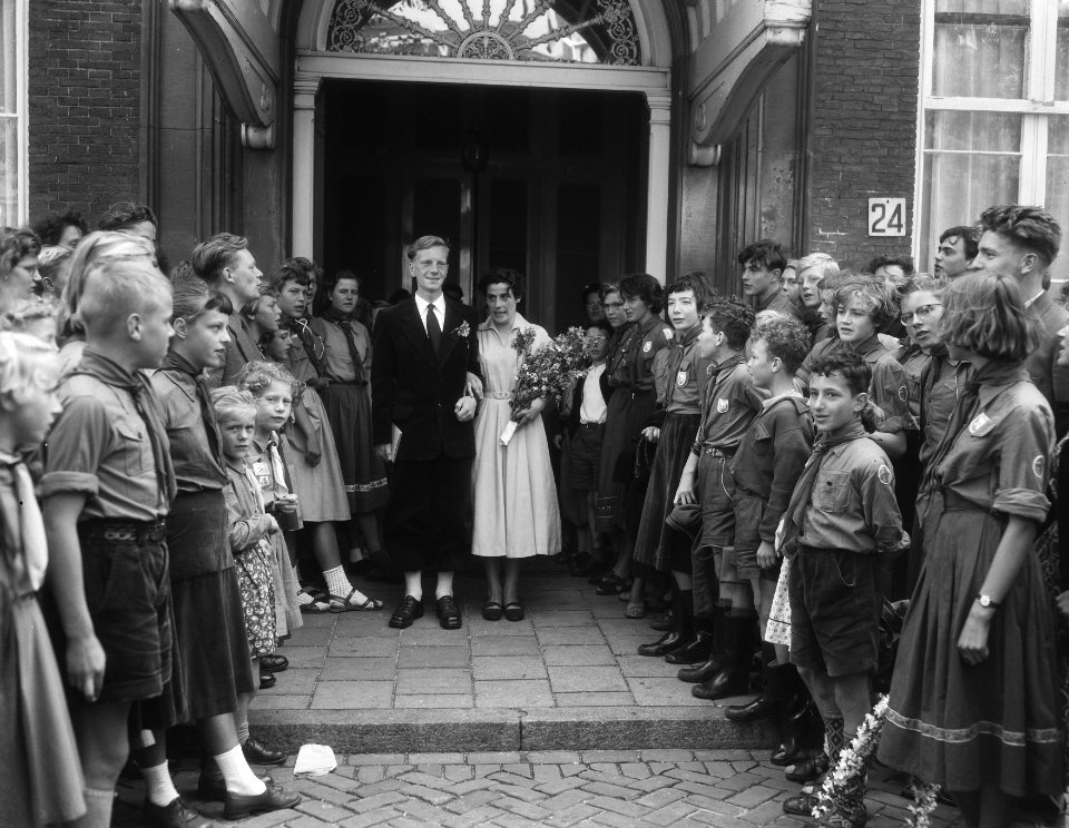 Huwelijk A. J. C. Leider (jeugd) met mejuffrouw Smit Amsterdam, Bestanddeelnr 906-6266
