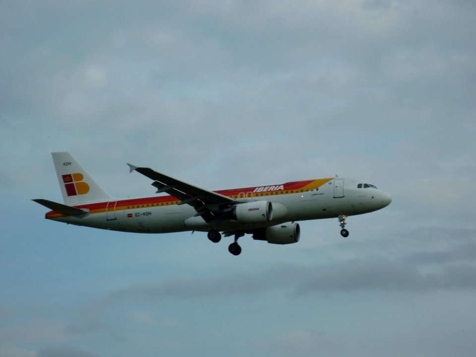 IberiaAirbusA320registratedEC-KOH