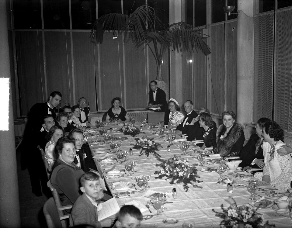 Huwelijk Peerboom-Poies te Rotterdam Diner, Bestanddeelnr 903-2446