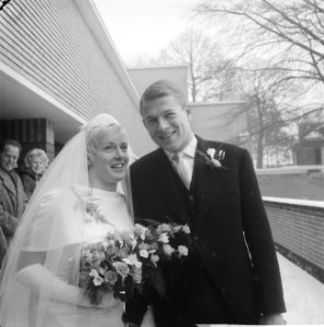 Huwelijk Mary Kok met Kees Oudegeest te Hilversum, Bestanddeelnr 914-6570