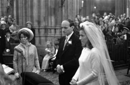Huwelijk mejuffrouw M. van Lanschot en F. Houben in Den Bosch . Prinses Christin, Bestanddeelnr 921-4740
