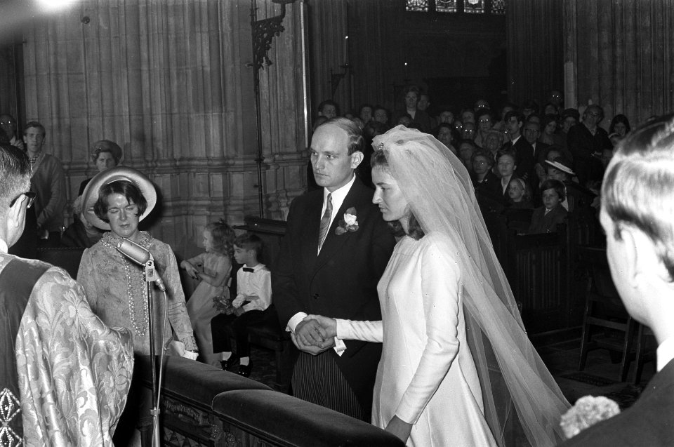 Huwelijk mejuffrouw M. van Lanschot en F. Houben in Den Bosch . Prinses Christin, Bestanddeelnr 921-4739