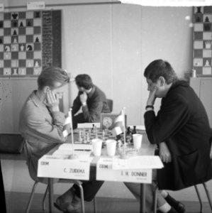 IBM Meestertoernooi links C. Zuidema en rechts Donner, Bestanddeelnr 918-0172