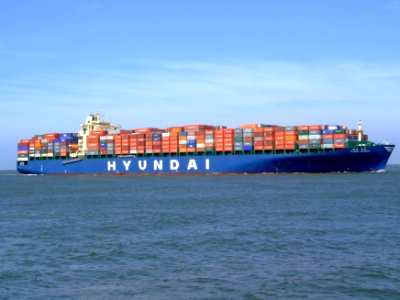 Hyundai Bangkok p7 approaching Port of Rotterdam, Holland 19-Apr-2007