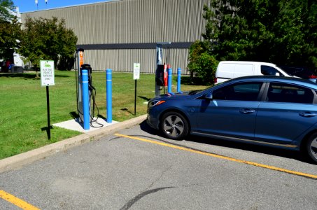 HyundaiAutoCanadaEVCharging