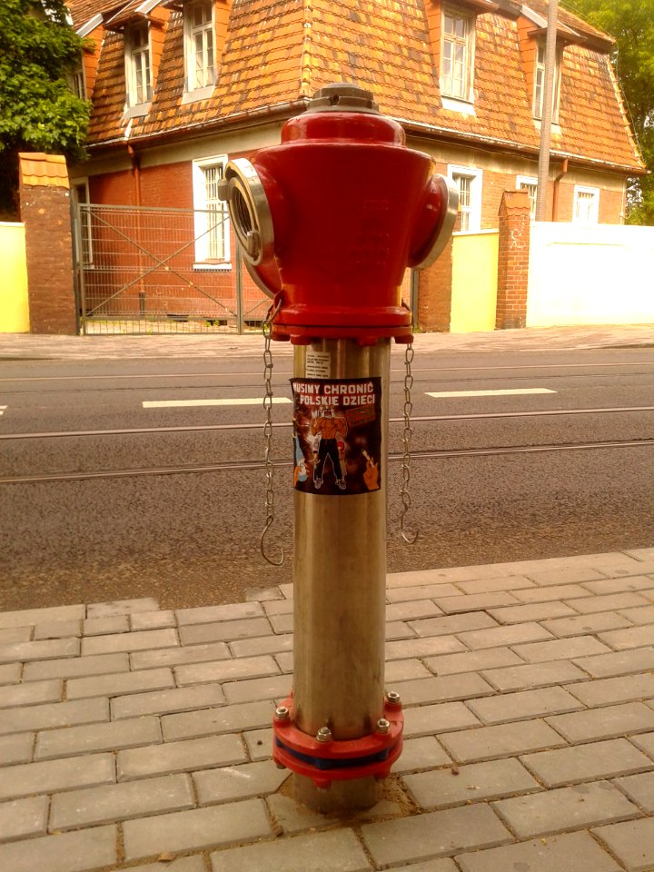 Hydrant na ulicy Sienkiewicza w Toruniu
