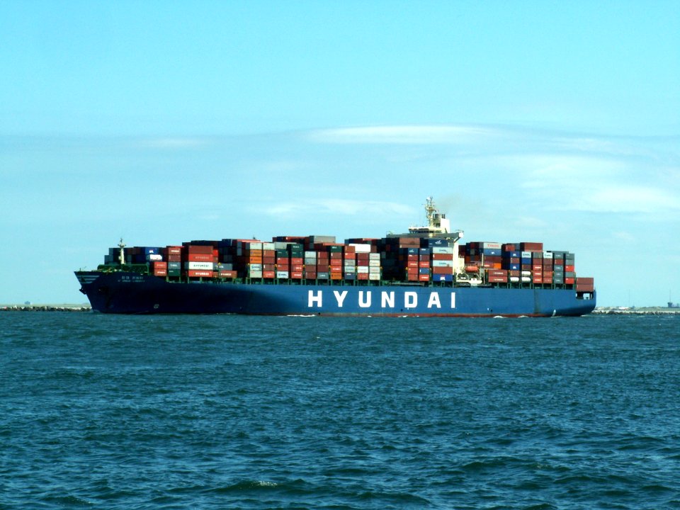 Hyundai Liberty p2, leaving Port of Rotterdam, Holland 08-Jul-2006