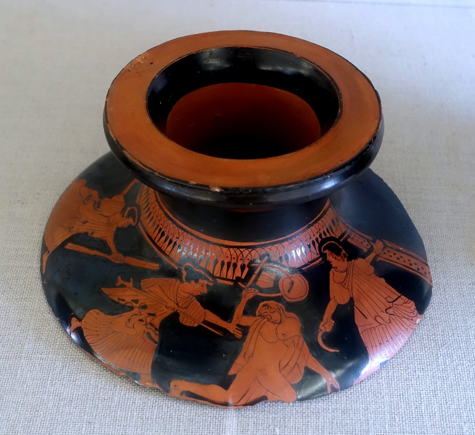Hydria fragment with the death of Orpheus, c. 460 BC, L 534 - Martin von Wagner Museum - Würzburg, Germany - DSC05775