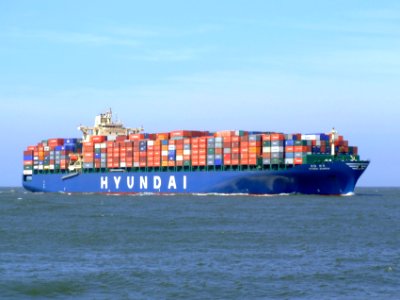 Hyundai Bangkok p2 approaching Port of Rotterdam, Holland 19-Apr-2007