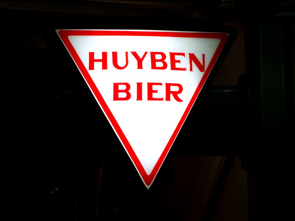 Huyben bier lichtreclame pic2