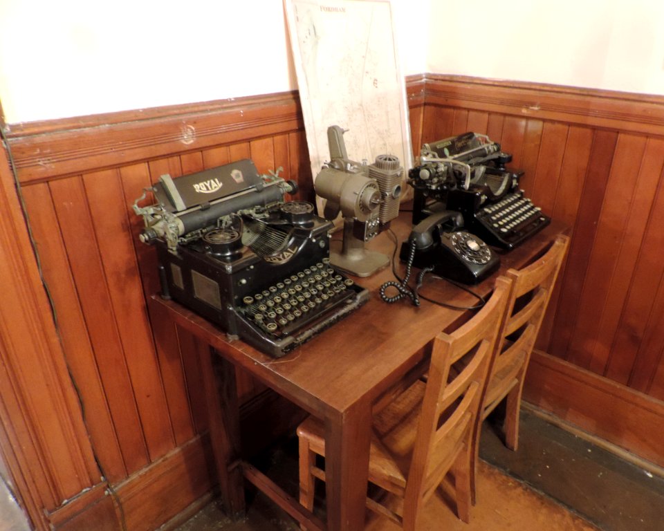 Huntington FL typewriter table jeh