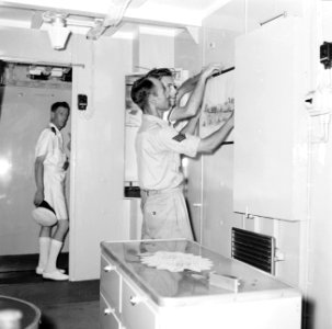 Hut op HM kruiser De Ruyter, Bestanddeelnr 252-3119