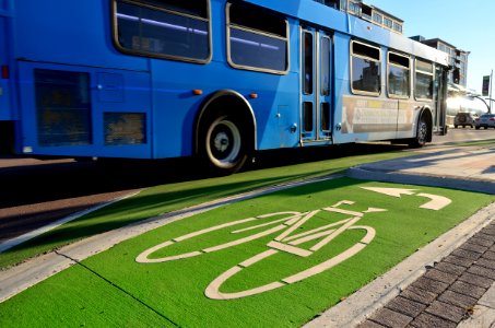 Hwy7BikeLane6