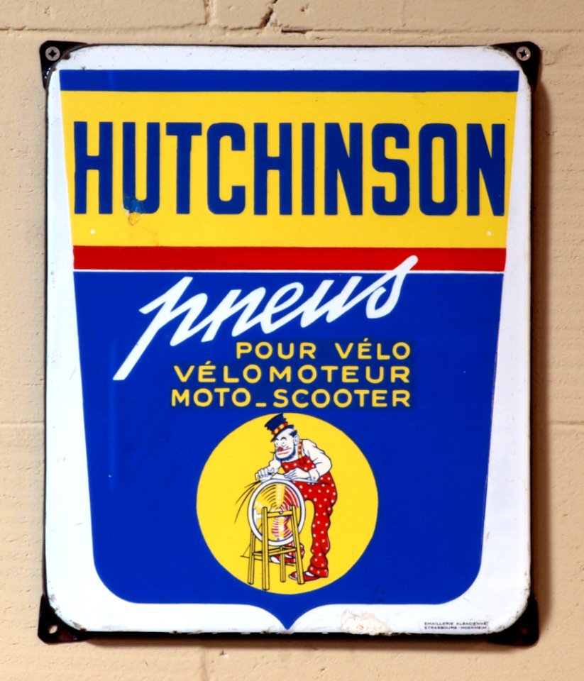Hutchinson Enamel advert sign at the den hartog ford museum pic-012
