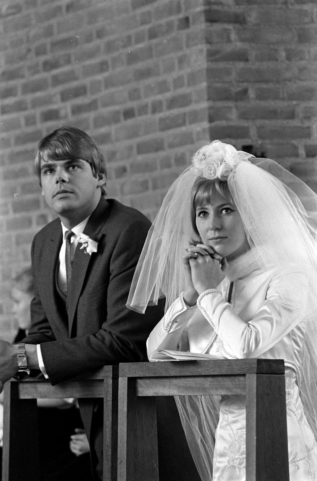 Huwelijk Willeke Alberti en Joop Oonk te Amsterdam in Pius X kerk te Amsterdam, Bestanddeelnr 918-6143