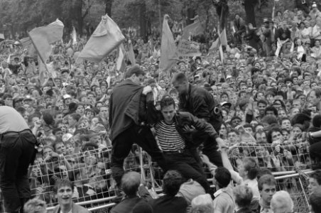 Huldiging Nederlands elftal na Europees kampioenschap 1988 te Munchen in Amsterd, Bestanddeelnr 934-2750