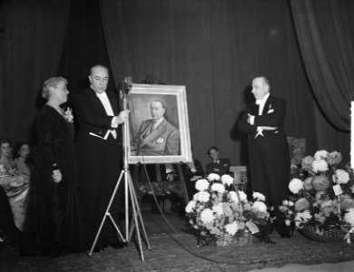 Huldiging Cor Ruys in Stadsschouwburg Rika Hoppen, Bestanddeelnr 904-2871