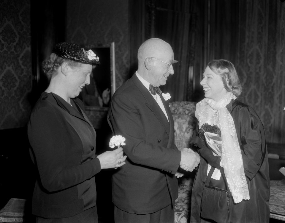 Huldiging en receptie Hildo Krop 70 jaar Stedelijk Museum, Bestanddeelnr 906-3150