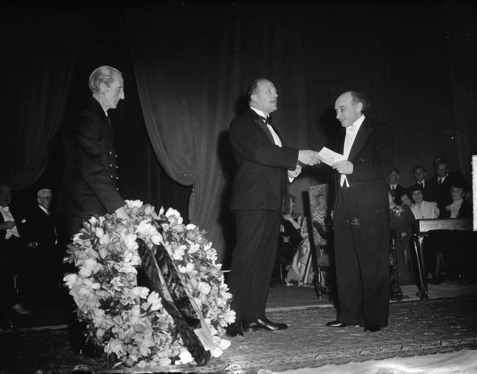 Huldiging Jo Sternheim, Bestanddeelnr 904-4233