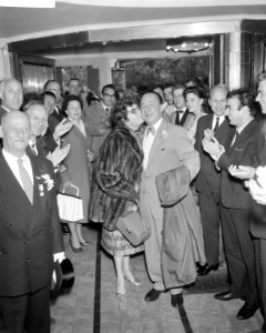 Huldiging Joop de Leur ter gelegenheid 50-jarig bestaan Vrienden en kenissen app, Bestanddeelnr 913-0807