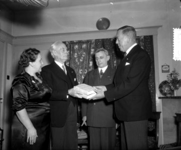 Huldiging Dr. Ir. M.H. Damme PTT Den Haag, Bestanddeelnr 904-8532