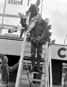 Huldiging Bob Brown (winnaar 350cc), Bestanddeelnr 910-4757