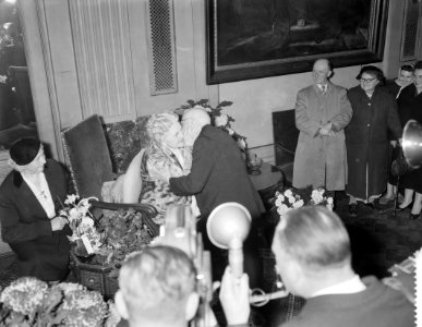 Huldiging Rika Hopper t.g.v. haar 80ste verjaardag, Bestanddeelnr 909-0547