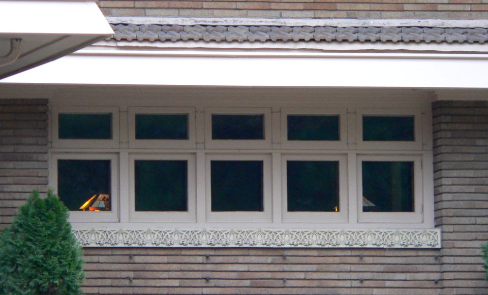 Hubert H. Everist house SW windows 1