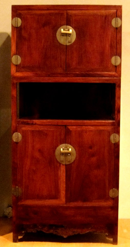 Huanghuali wood cabinate, 17th century, Honolulu Academy of Arts