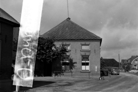 Huis in Wamel (ruilverkaveling Land van Maas en Waal), Bestanddeelnr 170-2284