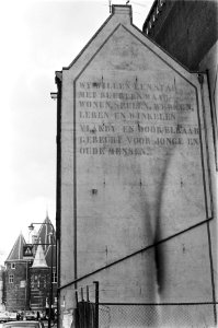 Huis met tekst in Nieuwmarktbuurt, Bestanddeelnr 929-6760