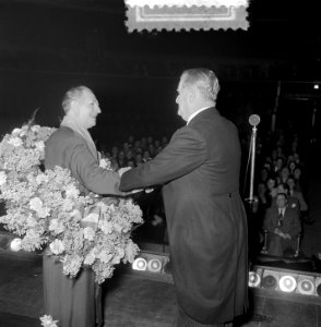 Huldiging Siem Nieuwenhuyzen 60 jaar toneel Carre, Bestanddeelnr 905-6036