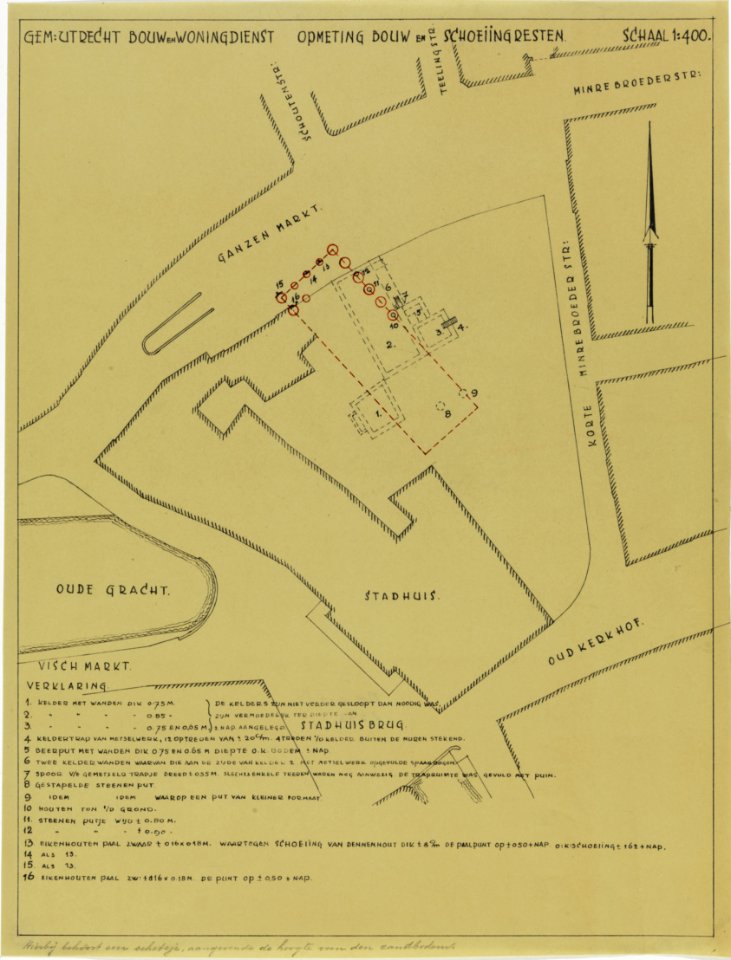 HUA-214674-Plattegrond van de contouren van het stadhuis aan de Stadhuisbrug te Utrecht met aangrenzende straten Met weergave van de bij de bouw van de nieuwe vl