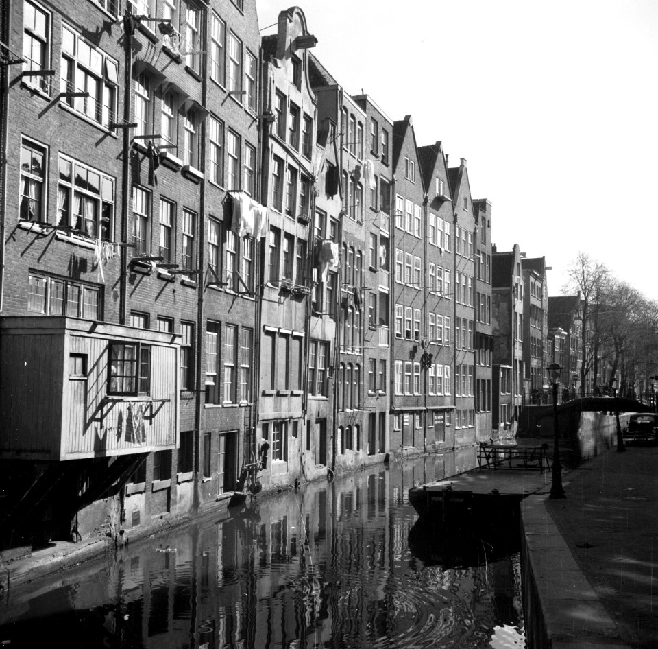 Huizen langs een gracht, Bestanddeelnr 254-3260