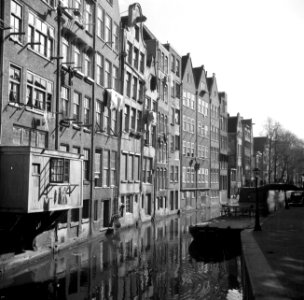 Huizen langs een gracht, Bestanddeelnr 254-3260