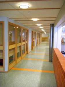Huddingegymnasiet korridor 2