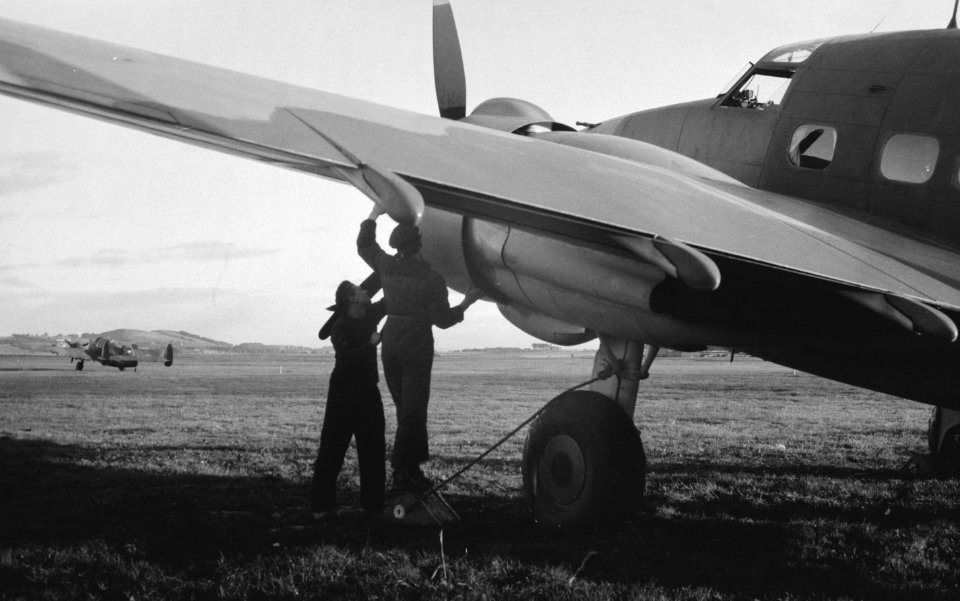 Hudson Mk III serienr. V9036 Makassar, van 320 (Dutch) Squadron RAF Coastal Co, Bestanddeelnr 934-8603