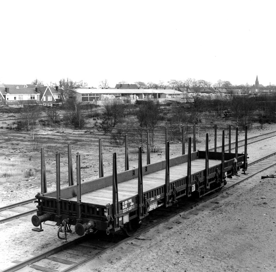 HUA-167462-Afbeelding van de rongenwagen 0184 333 0 497 1 type Kbs van de NS op het terrein van de Hoofdwerkplaats wagenwerkplaats te Amersfoort