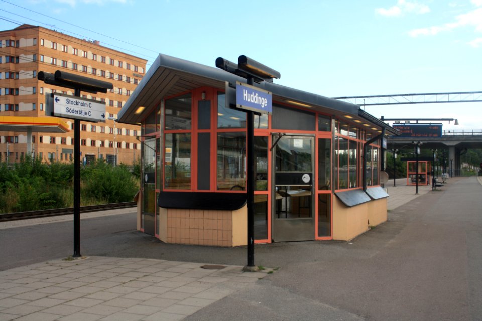 Huddinge station mitten