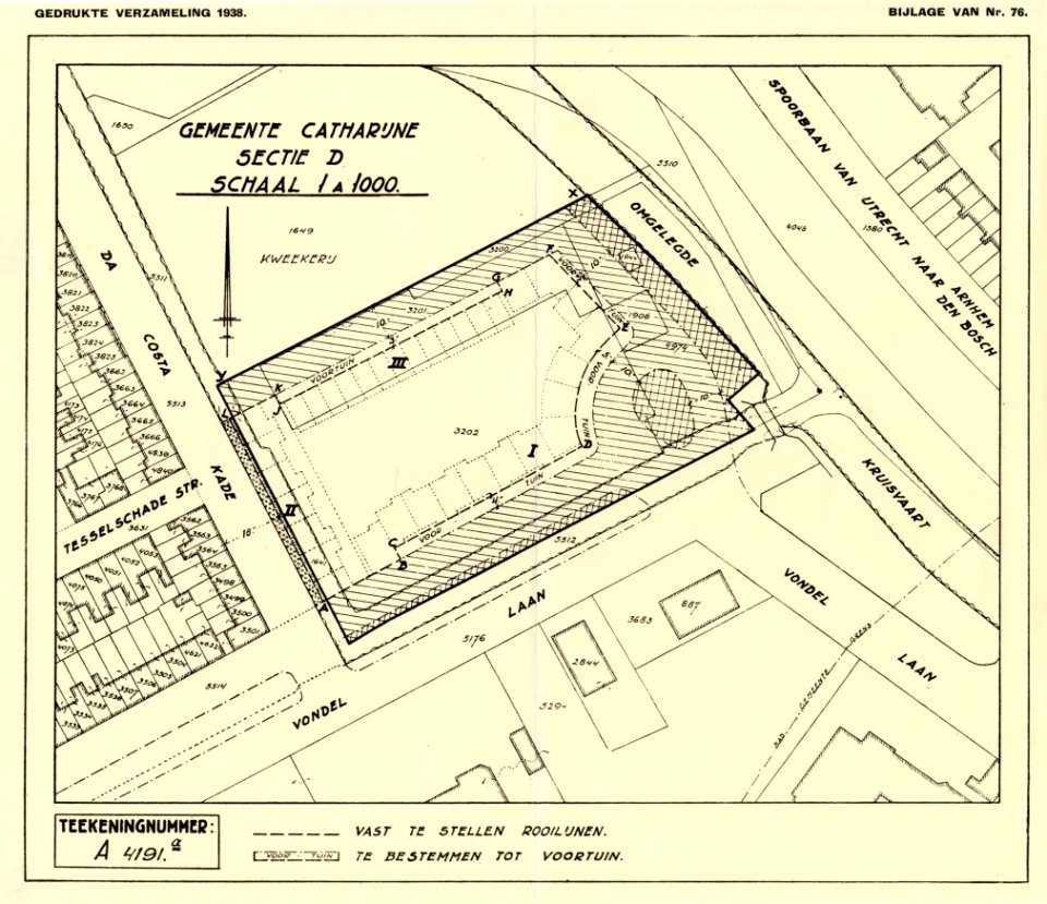 HUA-212069-Plattegrond van het terrein tussen de Kruisvaart Vondellaan Da Costakade Raadhoven te Utrecht met omgeving; met weergave van wegen en watergangen en d