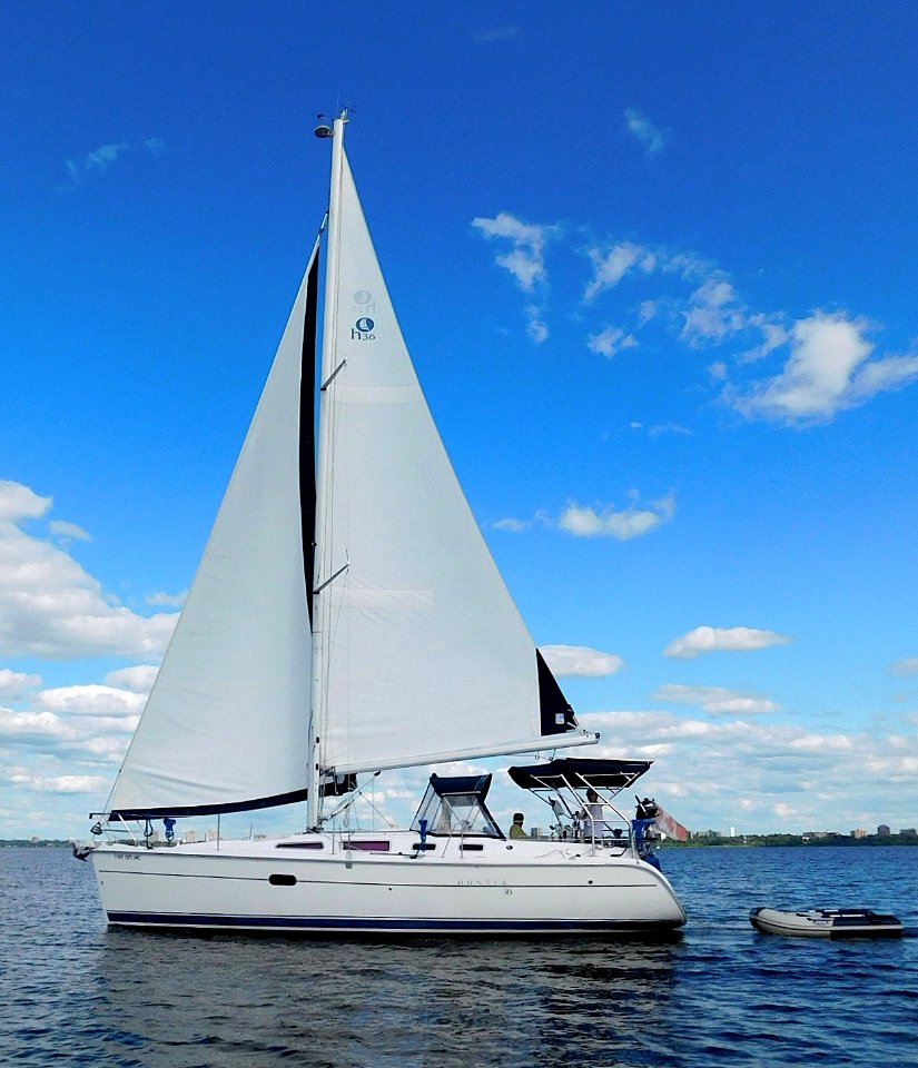 Hunter 36 Legend sailboat 2071