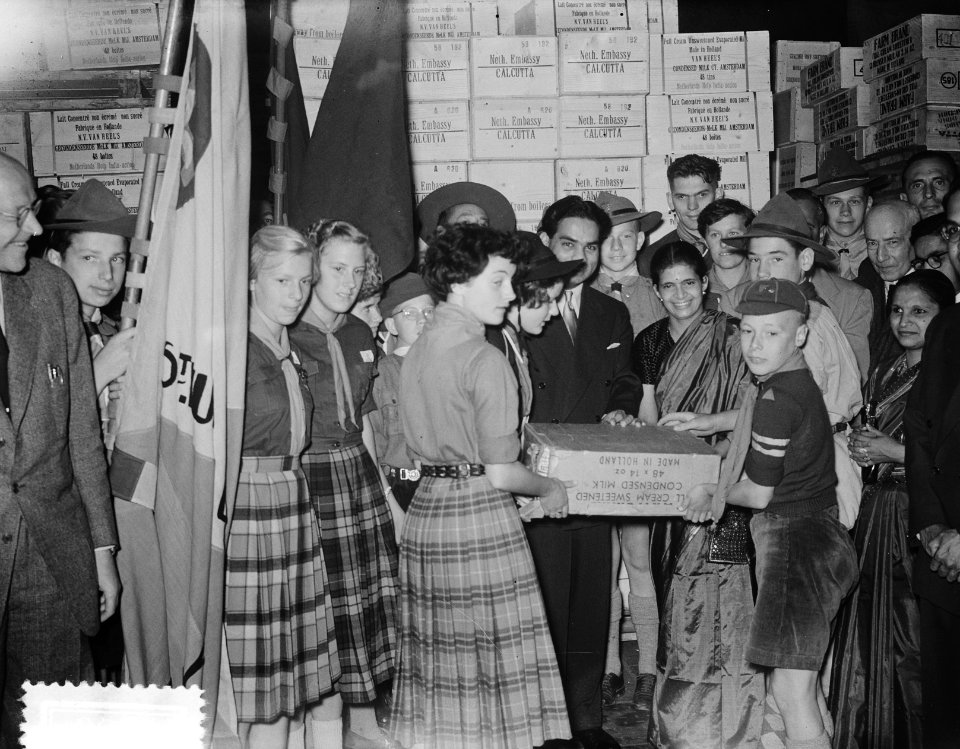Hulpactie India symbolische overdracht te Rotterdam, Bestanddeelnr 904-7386
