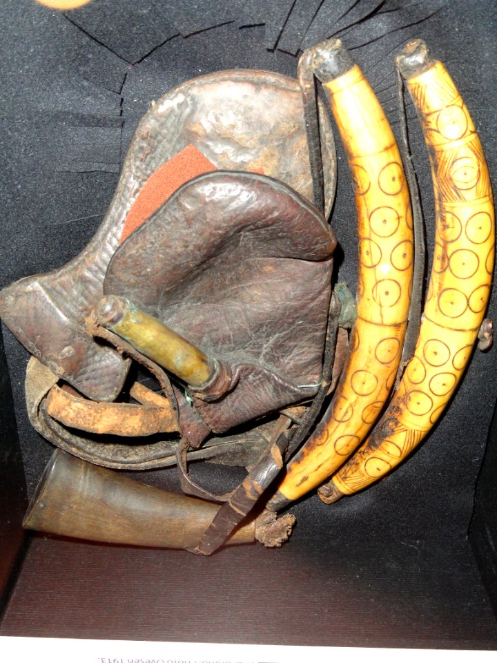 Hunter's gear, Soyot, northwest Mongolia - Museum of Cultures (Helsinki) - DSC05025